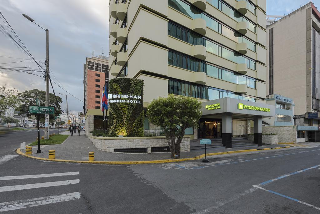 Wyndham Garden Quito Hotel Exterior foto